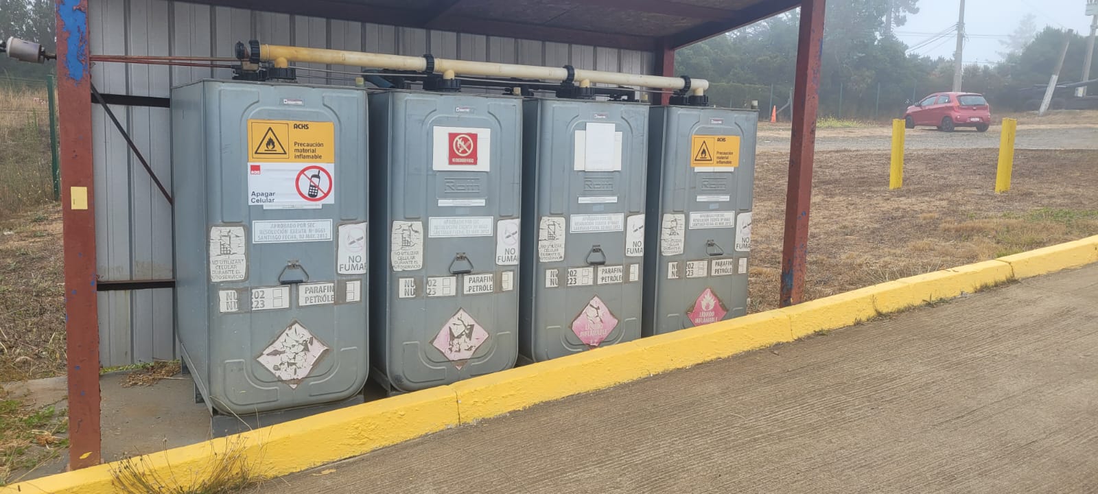 Mantención estanques de petróleo